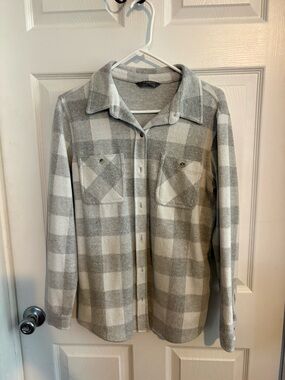 Gray & White Plaid Button-Up Shacket